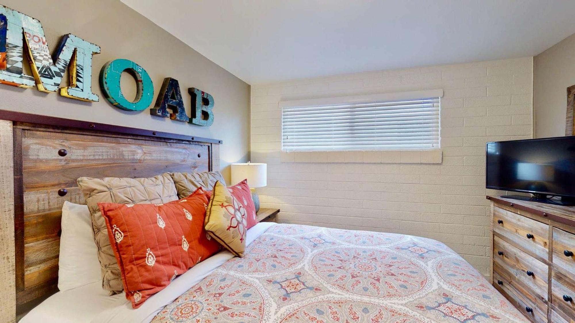 Downtown Cozy Home Base - Purple Sage 2 モアブ エクステリア 写真